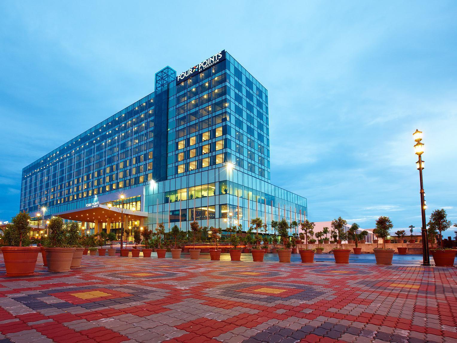 Four Points By Sheraton Kuching Bagian luar foto